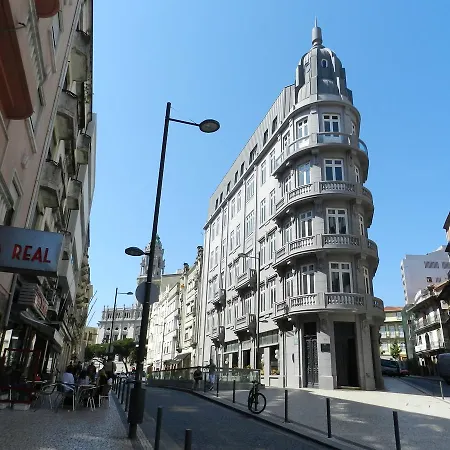 Lovelystay Central Secret Apartment Porto