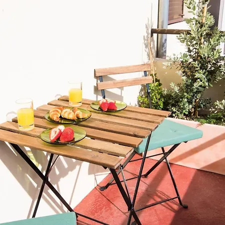 Lovelystay Central Secret Apartment Porto